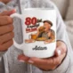 Kubek Personalizowany Na 80 Urodziny Prezent Dla 80 Latka Mężczyzny: 80 Lat, A Apetyt Ten Sam Kubek Personalizowany Na 80 Urodziny Prezent Dla 80 Latka Mężczyzny: 80 Lat, A Apetyt Ten Sam