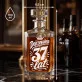 Karafka Do Whisky z Grawerem Dla 37 Latka Prezent Na 35 Urodziny: Dojrzewający Dżentelmen Karafka Do Whisky z Grawerem Dla 37 Latka Prezent Na 35 Urodziny: Dojrzewający Dżentelmen