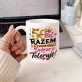 Kubek Z Nadrukiem Na 50 Rocznicę Ślubu Prezent Dla Kobiety: I Wciąż Go Dobrze Toleruje Kubek Z Nadrukiem Na 50 Rocznicę Ślubu Prezent Dla Kobiety: I Wciąż Go Dobrze Toleruje