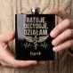 Piersiówka Z Grawerem Dla Lekarza Prezent Dla Mężczyzny: Ratuję. Decyduję. Działam.