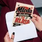 Kartka z Życzeniami Na 50 Urodziny Dla 50 Latki Kobiety: Kobieca Retro Elegancja Kartka z Życzeniami Na 50 Urodziny Dla 50 Latki Kobiety: Kobieca Retro Elegancja