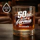 Szklanki Do Whisky z Grawerem Na 50 Lecie Ślubu Prezent Dla Mężczyzny: 50 Lat I Wciąż W Formie Szklanki Do Whisky z Grawerem Na 50 Lecie Ślubu Prezent Dla Mężczyzny: 50 Lat I Wciąż W Formie