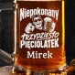 Kufel Personalizowany z Grawerem Na 35 Urodziny Dla Mężczyzny Prezent: Bezczelny Król Kufel Personalizowany z Grawerem Na 35 Urodziny Dla Mężczyzny Prezent: Bezczelny Król
