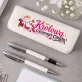 Zestaw Pióro i Długopis w Etui Na Dzień Mamy Prezent Dla Mamy Kobiety: Elegancja Z Humorem Zestaw Pióro i Długopis w Etui Na Dzień Mamy Prezent Dla Mamy Kobiety: Elegancja Z Humorem