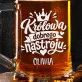 Kufel Personalizowany Dla Dziewczyny Prezent Na Dzień Dziewczyny Dla Kobiety: Królowa Dobrego Nastroju Kufel Personalizowany Dla Dziewczyny Prezent Na Dzień Dziewczyny Dla Kobiety: Królowa Dobrego Nastroju