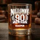 Zestaw Prezentowy Whisky Na 90 Urodziny Dla 90 Latka Mężczyzny: Niezłomny Od 90 Lat Zestaw Prezentowy Whisky Na 90 Urodziny Dla 90 Latka Mężczyzny: Niezłomny Od 90 Lat