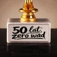 Statuetka Z Grawerem Dla 50 Latka Prezent Na 50 Urodziny Dla Mężczyzny: 50 Lat, Zero Wad