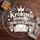 Patera Na Ciasto Na Nowe Mieszkanie Prezent Dla Kobiety: Królowa Czterech Kątów Patera Na Ciasto Na Nowe Mieszkanie Prezent Dla Kobiety: Królowa Czterech Kątów