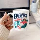 Kubek Z Nadrukiem Dla Emerytki Prezent Na Emeryturę Dla Kobiety: Na Pełen Etat Kubek Z Nadrukiem Dla Emerytki Prezent Na Emeryturę Dla Kobiety: Na Pełen Etat