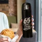 Kubek Termiczny 440ml Na 65 Urodziny Prezent: 65 Lat I Dalej Wymiatasz!