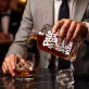 Karafka Do Whisky z Grawerem Dla Palacza Prezent: Palę I Piję, Mam Wyjebane Karafka Do Whisky z Grawerem Dla Palacza Prezent: Palę I Piję, Mam Wyjebane
