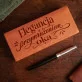 Pióro Wieczne Parker W Etui Dla Młodej Kobiety Prezent Dla Kobiety: Elegancki Sarkazm Pióro Wieczne Parker W Etui Dla Młodej Kobiety Prezent Dla Kobiety: Elegancki Sarkazm