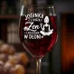Kieliszek Do Wina Dla Joginki Prezent Dla Kobiety: Joginka Zen Z Kieliszkiem Kieliszek Do Wina Dla Joginki Prezent Dla Kobiety: Joginka Zen Z Kieliszkiem