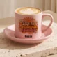 Filiżanka Personalizowana Dla 20 Latki Prezent Na 20 Urodziny Dla Kobiety: Żyję Na Własnych Zasadach Filiżanka Personalizowana Dla 20 Latki Prezent Na 20 Urodziny Dla Kobiety: Żyję Na Własnych Zasadach