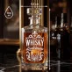 Karafka Do Whisky z Grawerem Na Imieniny Prezent: Whisky Dżentelmena Karafka Do Whisky z Grawerem Na Imieniny Prezent: Whisky Dżentelmena