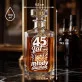 Karafka Do Whisky z Grawerem Dla 45 Latka Prezent Na 45 Urodziny: Dojrzały Z Humorem Karafka Do Whisky z Grawerem Dla 45 Latka Prezent Na 45 Urodziny: Dojrzały Z Humorem