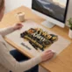 Podkładka Na Biurko 40x60cm Na 50 Urodziny Prezent Dla 50 Latka Mężczyzny: Pełen Klasy I Podkładka Na Biurko 40x60cm Na 50 Urodziny Prezent Dla 50 Latka Mężczyzny: Pełen Klasy I