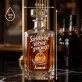 Karafka Do Whisky z Grawerem Dla 60 Latka Prezent Na 60 Urodziny Dla Mężczyzny: Sześćdziesiąt. Wciąż Na