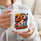 Kubek Z Nadrukiem Dla 20 Latka Prezent Na 20 Urodziny Dla Mężczyzny: 20 Lat I Wciąż Się Rozkręca Kubek Z Nadrukiem Dla 20 Latka Prezent Na 20 Urodziny Dla Mężczyzny: 20 Lat I Wciąż Się Rozkręca