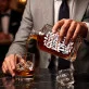 Karafka Do Whisky z Grawerem Na Dzień Ojca Prezent Dla Taty: Cicho, Kurwa, Tata Nalewa Karafka Do Whisky z Grawerem Na Dzień Ojca Prezent Dla Taty: Cicho, Kurwa, Tata Nalewa