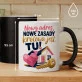 Kubek Z Nadrukiem Na Parapetówkę Prezent Dla Kobiety: Królowa Jest Tu Kubek Z Nadrukiem Na Parapetówkę Prezent Dla Kobiety: Królowa Jest Tu