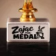 Statuetka Z Grawerem Na Wielkanoc Prezent Dla Mężczyzny: Zając Na Medal