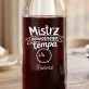 Karafka Do Wina Personalizowana Na 80 Urodziny Prezent Dla 80 Latka Mężczyzny: Mistrz Powolnego Tempa
