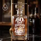 Karafka Do Whisky z Grawerem Dla Mężczyzny 60 Lat Prezent Na 60 Urodziny: 60 Lat Leżakowania Karafka Do Whisky z Grawerem Dla Mężczyzny 60 Lat Prezent Na 60 Urodziny: 60 Lat Leżakowania