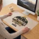 Podkładka Na Biurko 40x60cm Na 18 Prezent Dla Mężczyzny: Wchodzę Po Swoje Podkładka Na Biurko 40x60cm Na 18 Prezent Dla Mężczyzny: Wchodzę Po Swoje
