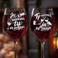 Dwa Kieliszki Do Wina Dla Pary Prezent Dla Pary: Wino I Śmiech Dwa Kieliszki Do Wina Dla Pary Prezent Dla Pary: Wino I Śmiech