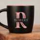 Inicjał imię - Czarny kubek ceramiczny Inicjał imię - Czarny kubek ceramiczny