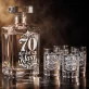 Zestaw Do Wódki z Grawerem Na 70 Urodziny Prezent: 70 Lat Klasy - Ornament Zestaw Do Wódki z Grawerem Na 70 Urodziny Prezent: 70 Lat Klasy - Ornament