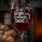 Kieliszek Do Wina Dla Krawcowej Prezent Dla Kobiety: Krawcowa Poprawia Świat Kieliszek Do Wina Dla Krawcowej Prezent Dla Kobiety: Krawcowa Poprawia Świat