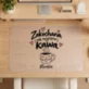 Podkładka Na Biurko 40x60cm Na Walentynki Prezent Na Rocznicę Dla Kobiety: Zakochana, Ale Najpierw Podkładka Na Biurko 40x60cm Na Walentynki Prezent Na Rocznicę Dla Kobiety: Zakochana, Ale Najpierw