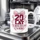 Kubek Z Nadrukiem Dla 20 Latki Prezent Na 20 Urodziny Dla Kobiety: Uroczy Chaos Kubek Z Nadrukiem Dla 20 Latki Prezent Na 20 Urodziny Dla Kobiety: Uroczy Chaos