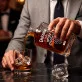 Karafka Do Whisky z Grawerem Na 50 Urodziny Prezent Dla 50 Latki Kobiety: Dojrzała, Ale Wciąż