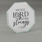 Lord of the strings - Szklana statuetka