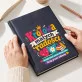 Kalendarz Książkowy A5 2027 Dla Przedszkolanki Prezent Dla Kobiety: Radosna Typografia