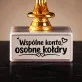 Statuetka Z Grawerem Na Rocznicę Ślubu Prezent Na Walentynki Dla Pary: Wspólne Konto, Osobne Kołdry