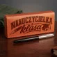 Pióro Wieczne Parker W Etui Na Zakończenie Roku Szkolnego Prezent Dla Kobiety: Lekcja Stylu Pióro Wieczne Parker W Etui Na Zakończenie Roku Szkolnego Prezent Dla Kobiety: Lekcja Stylu