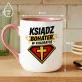 Kubek Z Nadrukiem Dla Księdza Prezent Dla Mężczyzny: Ksiądz Bohater W Koloratce Kubek Z Nadrukiem Dla Księdza Prezent Dla Mężczyzny: Ksiądz Bohater W Koloratce