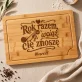 Deska Do Krojenia z Grawerem Na 1 Rocznicę Ślubu Prezent Dla Mężczyzny: Rok Razem, Wciąż Cię Deska Do Krojenia z Grawerem Na 1 Rocznicę Ślubu Prezent Dla Mężczyzny: Rok Razem, Wciąż Cię