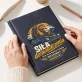 Kalendarz Książkowy A5 2027 Dla Mężczyzny 60 Lat Prezent Na 60 Urodziny Dla Mężczyzny: Męska Dojrzała Elegancja Kalendarz Książkowy A5 2027 Dla Mężczyzny 60 Lat Prezent Na 60 Urodziny Dla Mężczyzny: Męska Dojrzała Elegancja