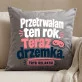 Poduszka Dekoracyjna Na Zakończenie Roku Prezent Dla Kobiety: Przetrwałam Ten Rok. Poduszka Dekoracyjna Na Zakończenie Roku Prezent Dla Kobiety: Przetrwałam Ten Rok.