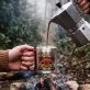 Kubek Metalowy z Karabińczykiem Dla Babci Prezent Na Dzień Babci Dla Kobiety: Retro Babcina Radość Kubek Metalowy z Karabińczykiem Dla Babci Prezent Na Dzień Babci Dla Kobiety: Retro Babcina Radość