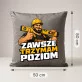 Poduszka Dekoracyjna Dla Budowlańca Prezent Dla Mężczyzny: Zawsze Trzymam Poziom Poduszka Dekoracyjna Dla Budowlańca Prezent Dla Mężczyzny: Zawsze Trzymam Poziom