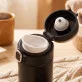Kubek Termiczny LED Dla Faceta Prezent Dla Mężczyzny: Król Wieczornego Relaksu Kubek Termiczny LED Dla Faceta Prezent Dla Mężczyzny: Król Wieczornego Relaksu