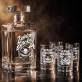 Zestaw Do Wódki z Grawerem Dla Emeryta Prezent Na Emeryturę: Sakralna Elegancja Zestaw Do Wódki z Grawerem Dla Emeryta Prezent Na Emeryturę: Sakralna Elegancja