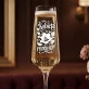 Kieliszek Do Szampana Z Grawerem Na 30 Urodziny Prezent Dla 30 Latki Kobiety: Rozkwit Elegancji Kieliszek Do Szampana Z Grawerem Na 30 Urodziny Prezent Dla 30 Latki Kobiety: Rozkwit Elegancji