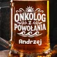 Kufel Personalizowany z Grawerem Dla Onkologa Prezent Dla Mężczyzny: Śródziemnomorska Etykieta Kufel Personalizowany z Grawerem Dla Onkologa Prezent Dla Mężczyzny: Śródziemnomorska Etykieta